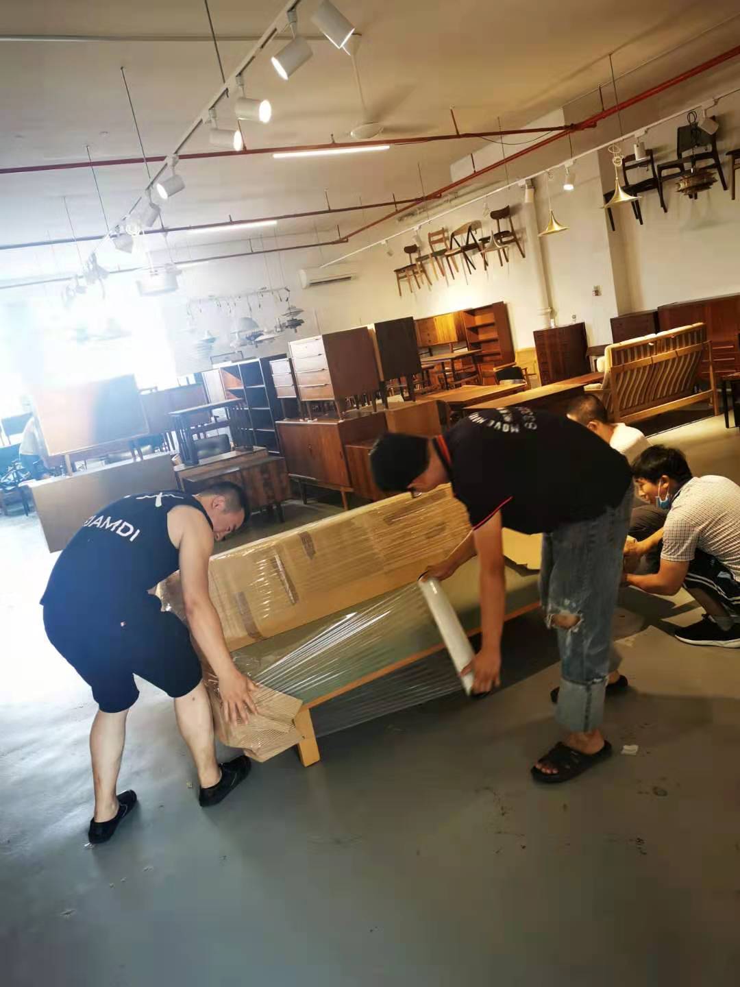 Luxury furniture packing and moving